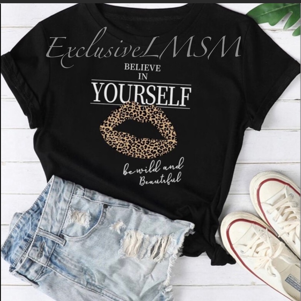 𝓟𝓵𝓾𝓼 Believe in yourself leopard lips Tee